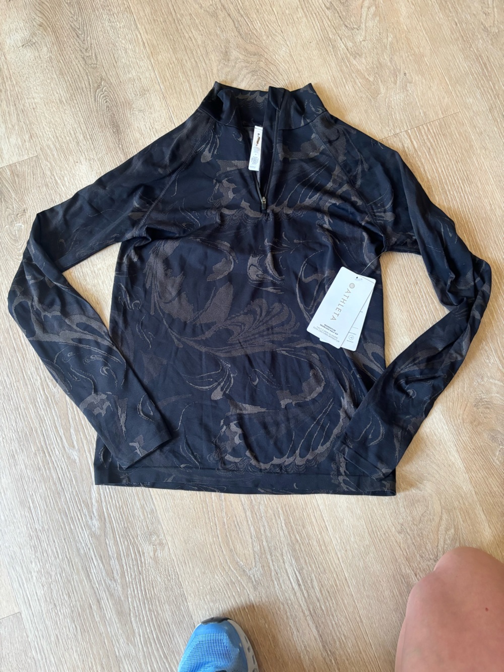 Athleta Black Printed Long Sleeve Half-Zip Top